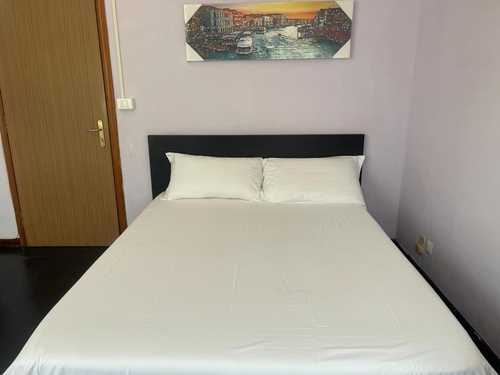 Venice Night 13 Family Room Местре Екстериор снимка