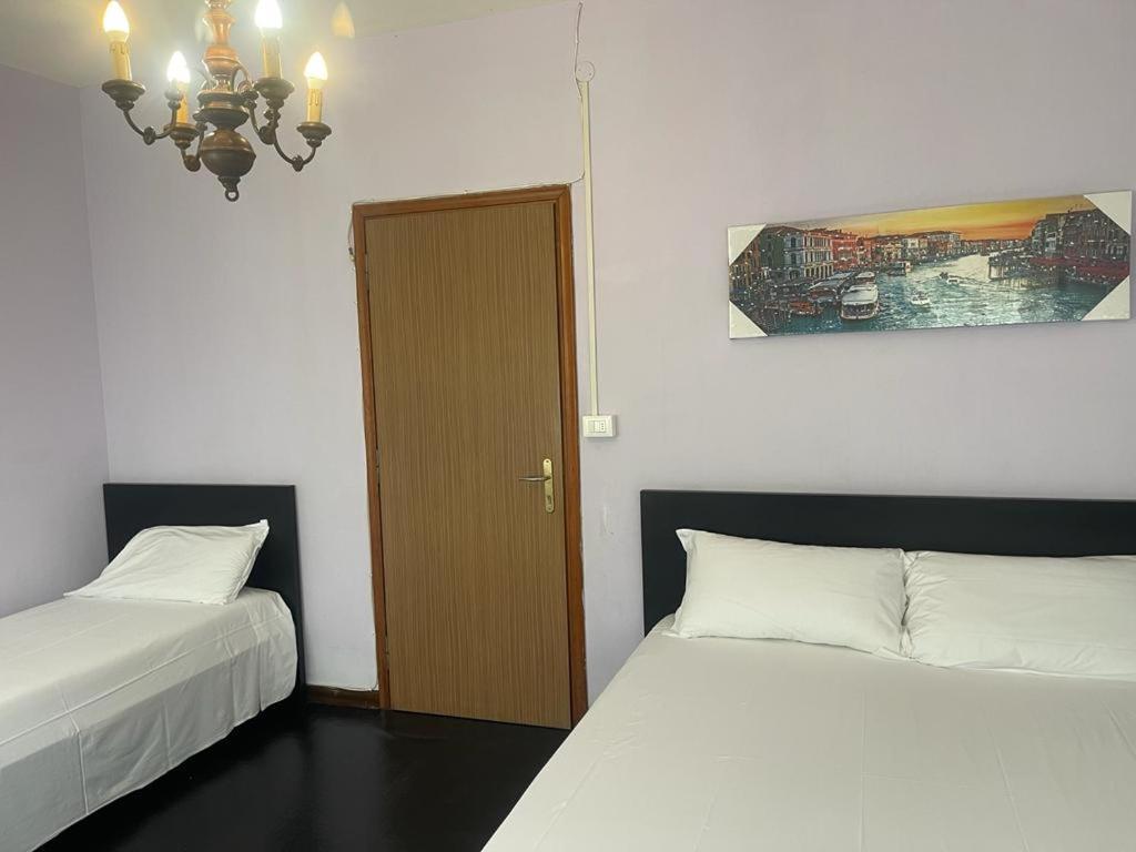 Venice Night 13 Family Room Местре Екстериор снимка